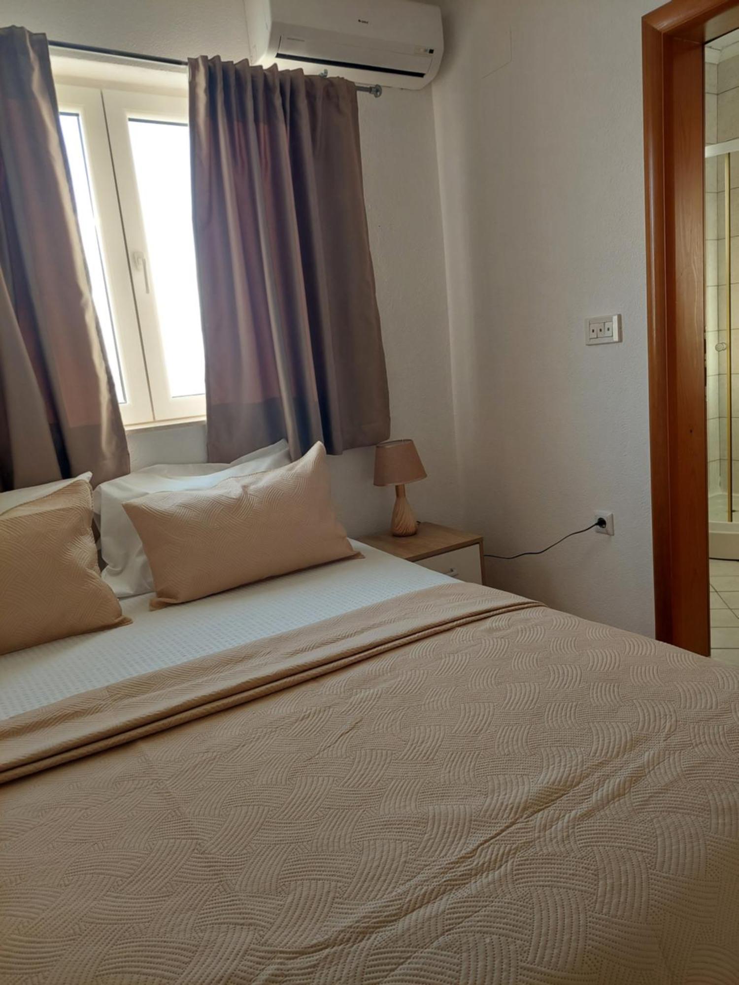 Royal Apartments نيوم المظهر الخارجي الصورة