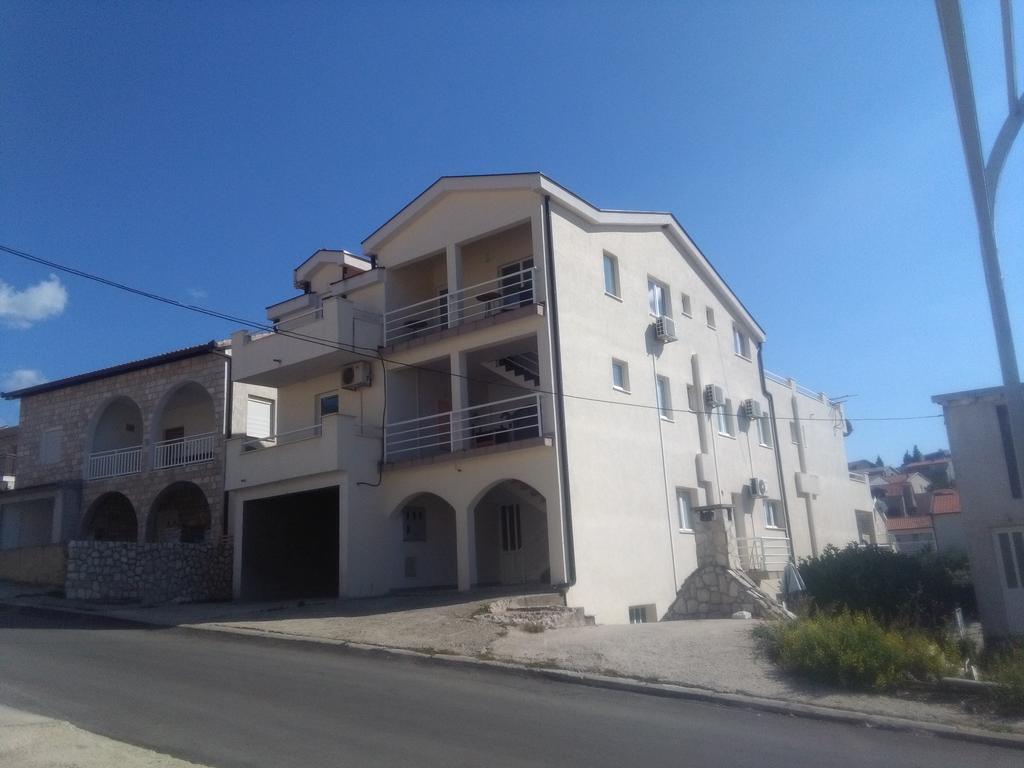 Royal Apartments نيوم المظهر الخارجي الصورة